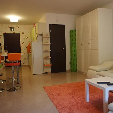 דירה Sunrise Studio Apartman שיופוק
